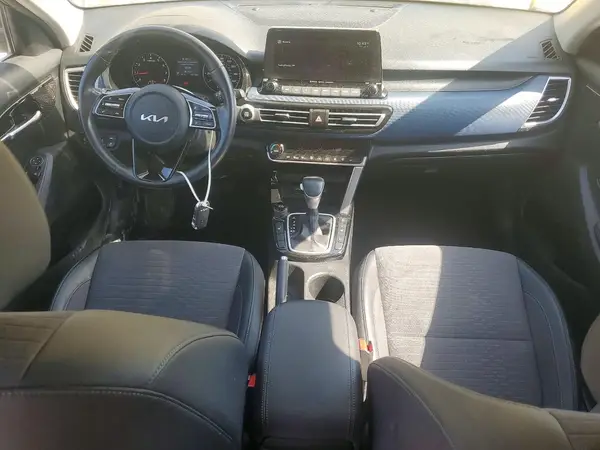 KNDEUCAA4N7315272 2022 KIA SELTOS - Image 8