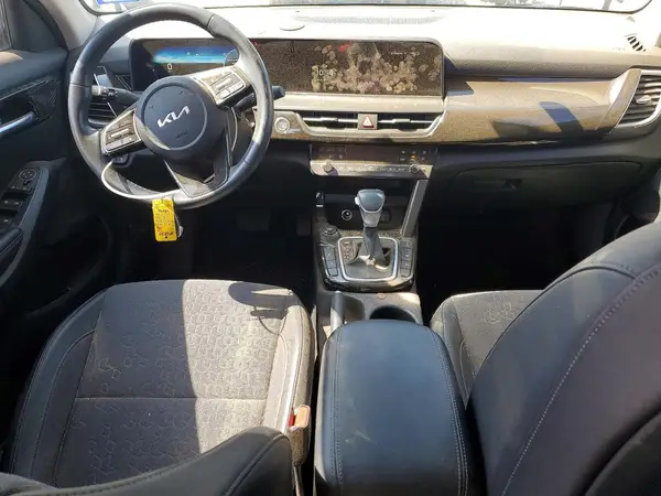 KNDEUCAA4R7516983 2024 KIA SELTOS - Image 8