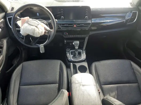 KNDEUCAA4R7520547 2024 KIA SELTOS - Image 8