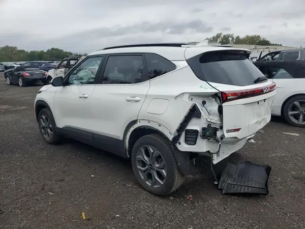 KNDEUCAA4R7537056 2024 KIA SELTOS - Image 2