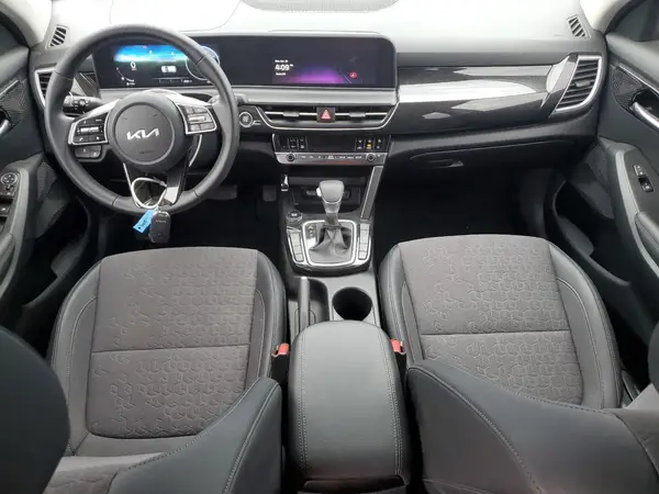 KNDEUCAA4R7555380 2024 KIA SELTOS - Image 8