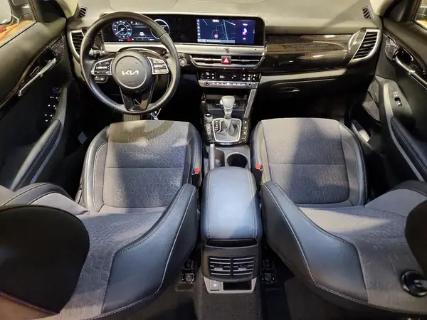 KNDEUCAA4R7575208 2024 KIA SELTOS - Image 8