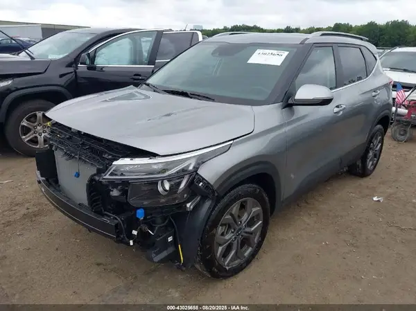 KNDEUCAA4R7616887 2024 KIA SELTOS - Image 2