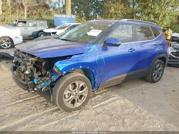 KNDEUCAA4R7641711 2024 KIA SELTOS - Image 2