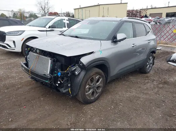 KNDEUCAA4R7652532 2024 KIA SELTOS - Image 2