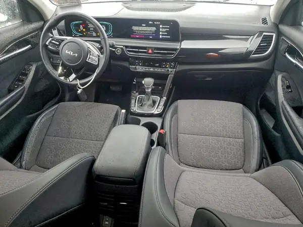 KNDEUCAA4S7736114 2025 KIA SELTOS - Image 8