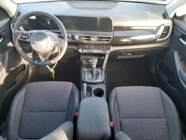 KNDEUCAA4S7770182 2025 KIA SELTOS - Image 8