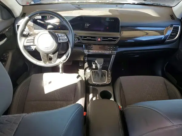 KNDEUCAA4S7812267 2025 KIA SELTOS - Image 8