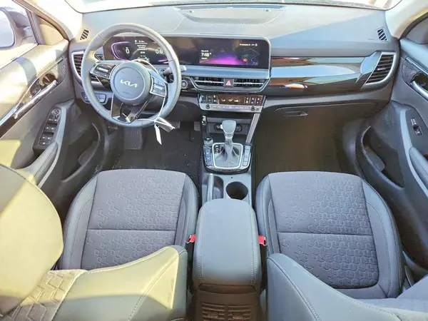 KNDEUCAA4T7893658 2026 KIA SELTOS - Image 8