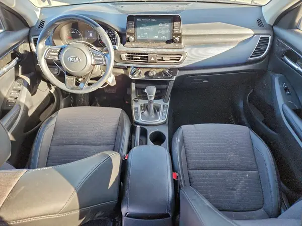 KNDEUCAA5M7054569 2021 KIA SELTOS - Image 8