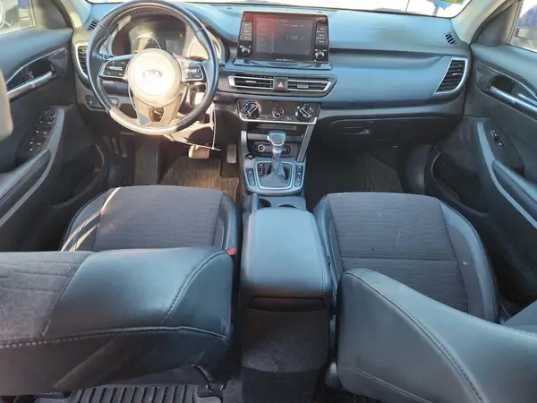 KNDEUCAA5M7096806 2021 KIA SELTOS - Image 8