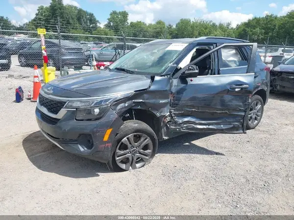 KNDEUCAA5M7116553 2021 KIA SELTOS - Image 2