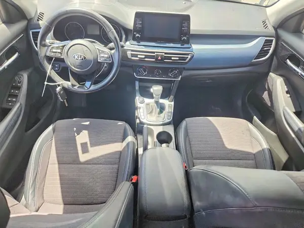 KNDEUCAA5M7124572 2021 KIA SELTOS - Image 8
