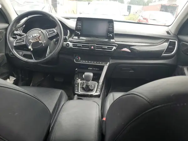 KNDEUCAA5M7136155 2021 KIA SELTOS - Image 8