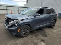 KNDEUCAA5M7159306 2021 KIA SELTOS