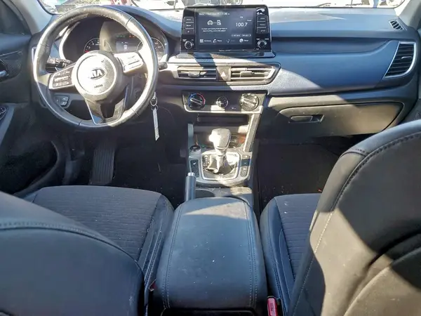 KNDEUCAA5M7185534 2021 KIA SELTOS - Image 8