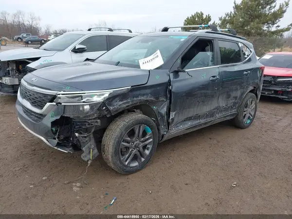 KNDEUCAA5M7190300 2021 KIA SELTOS - Image 2