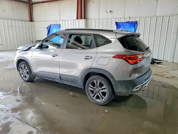 KNDEUCAA5M7224624 2021 KIA SELTOS - Image 2