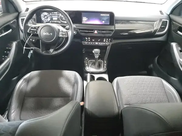 KNDEUCAA5R7469995 2024 KIA SELTOS - Image 8