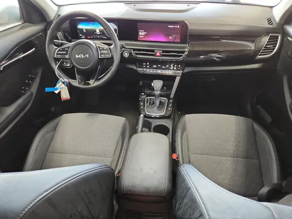 KNDEUCAA5R7515258 2024 KIA SELTOS - Image 8