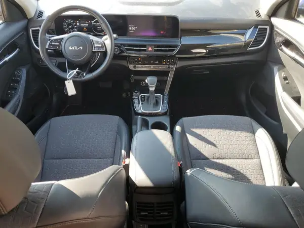 KNDEUCAA5R7567649 2024 KIA SELTOS - Image 8