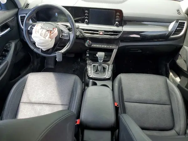 KNDEUCAA5R7598805 2024 KIA SELTOS - Image 8