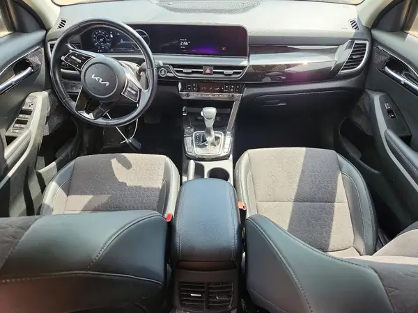 KNDEUCAA5R7610368 2024 KIA SELTOS - Image 8