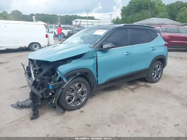 KNDEUCAA5R7613979 2024 KIA SELTOS - Image 2