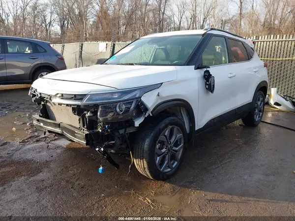 KNDEUCAA5R7620284 2024 KIA SELTOS - Image 2