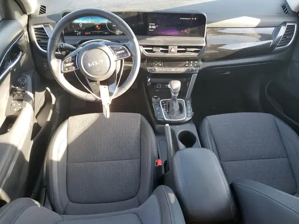 KNDEUCAA5R7637909 2024 KIA SELTOS - Image 8