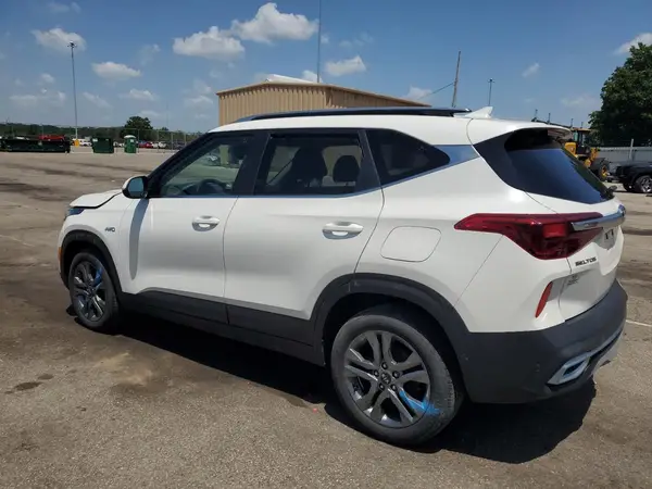 KNDEUCAA6M7048831 2021 KIA SELTOS - Image 2