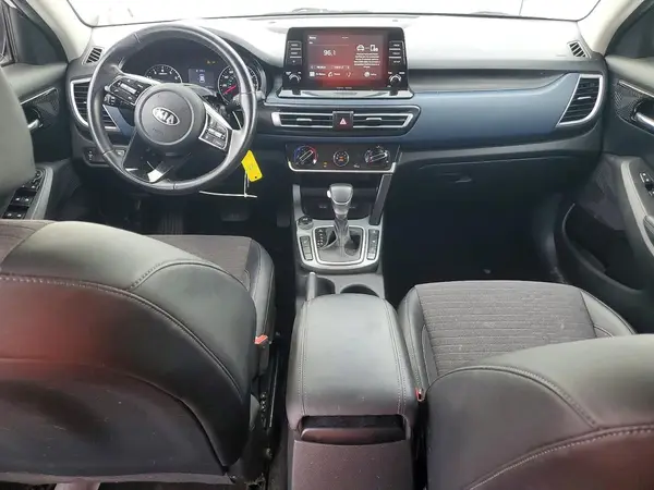 KNDEUCAA6M7068853 2021 KIA SELTOS - Image 8