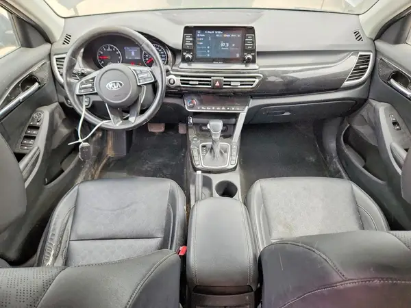 KNDEUCAA6M7070392 2021 KIA SELTOS - Image 8