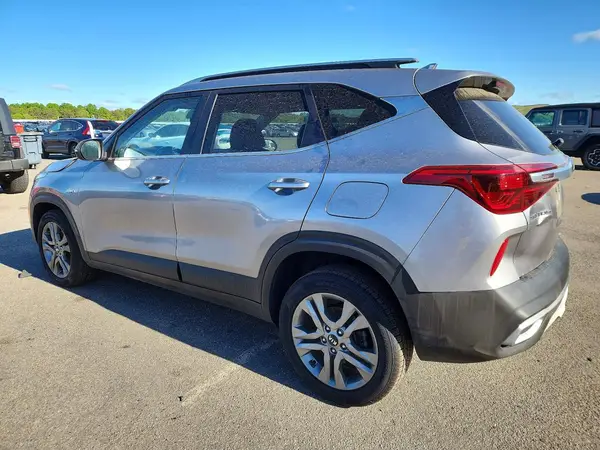 KNDEUCAA6M7125312 2021 KIA SELTOS - Image 2