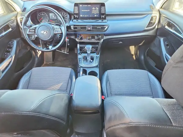 KNDEUCAA6M7125312 2021 KIA SELTOS - Image 8