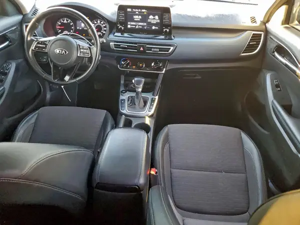 KNDEUCAA6M7128727 2021 KIA SELTOS - Image 8