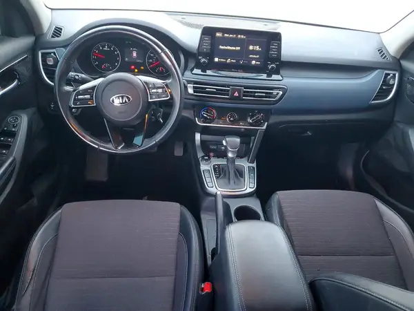 KNDEUCAA6M7128792 2021 KIA SELTOS - Image 8