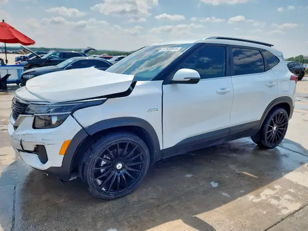 KNDEUCAA6M7136133 2021 KIA SELTOS
