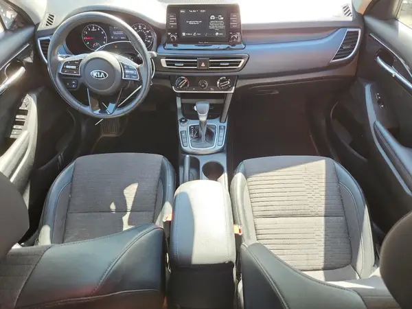 KNDEUCAA6M7145379 2021 KIA SELTOS - Image 8