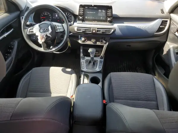 KNDEUCAA6M7178995 2021 KIA SELTOS - Image 8