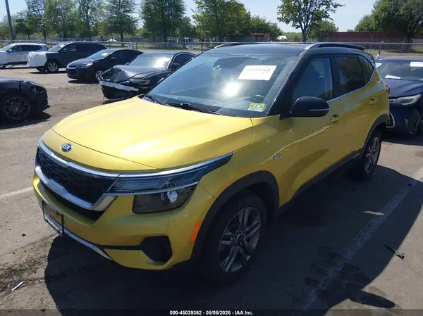 KNDEUCAA6M7183033 2021 KIA SELTOS - Image 2