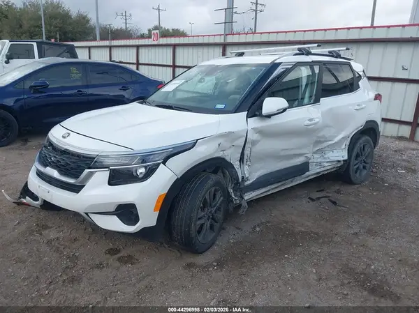 KNDEUCAA6M7190662 2021 KIA SELTOS - Image 2