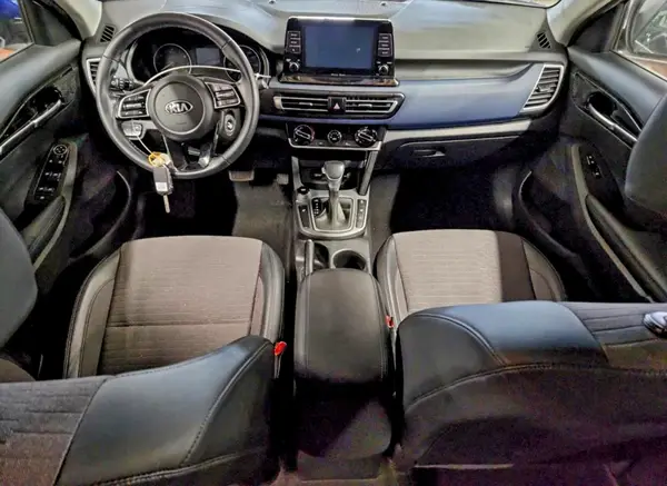 KNDEUCAA6M7196641 2021 KIA SELTOS - Image 8