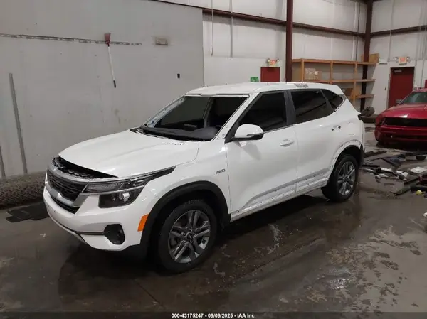 KNDEUCAA6M7230013 2021 KIA SELTOS - Image 2