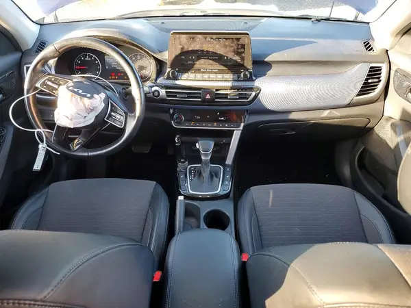 KNDEUCAA6N7306007 2022 KIA SELTOS - Image 8