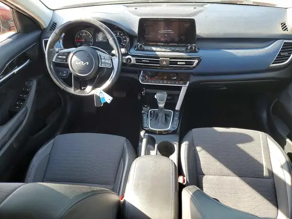 KNDEUCAA6N7307173 2022 KIA SELTOS - Image 8