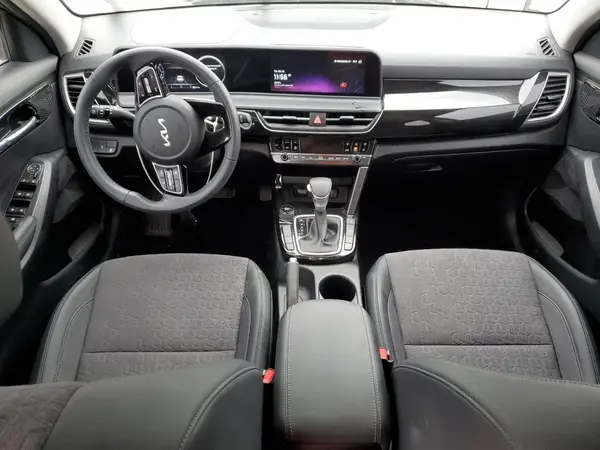 KNDEUCAA6R7521585 2024 KIA SELTOS - Image 8