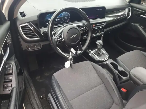 KNDEUCAA6R7531775 2024 KIA SELTOS - Image 8