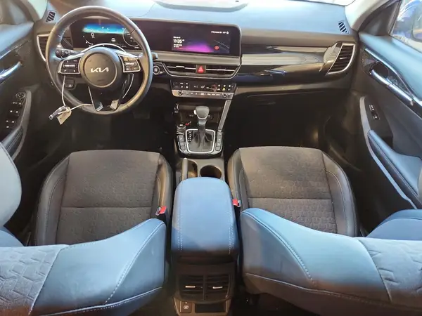 KNDEUCAA6R7577221 2024 KIA SELTOS - Image 8