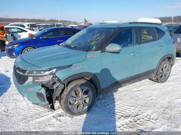 KNDEUCAA6R7622707 2024 KIA SELTOS - Image 2